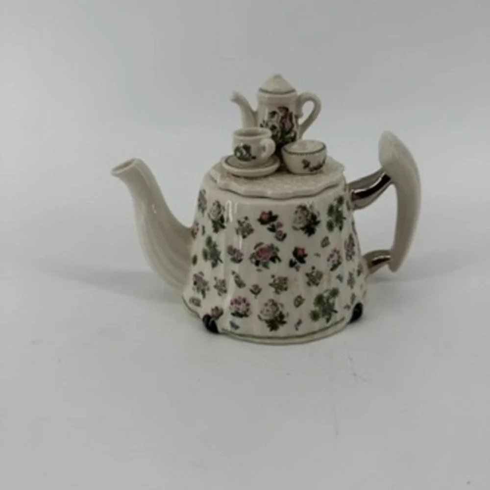 Portmeirion Floral Chintz Miniature Novelty Teapot Made in England Rose Decor